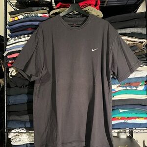 90s Nike Men's Black Short Sleeve Tee